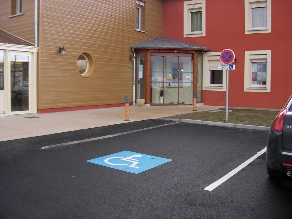 Les Étoiles Du Forez Savigneux  Exterior foto